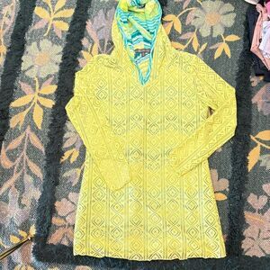 Title Nine Yellow/GreenBlue Swim Coverup Small Long Sleeve Pullover Rashguard